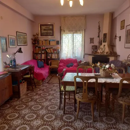 Calabria Collina Antico Casale Con Giardino Bio Naturale Self Service Attrezzato * Melia