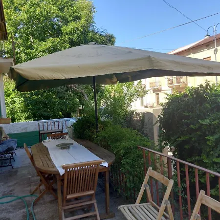 Calabria Collina Antico Casale Con Giardino Bio Naturale Self Service Attrezzato