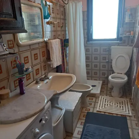 Vakantiehuis Calabria Collina Antico Casale Con Giardino Bio Naturale Self Service Attrezzato Melia