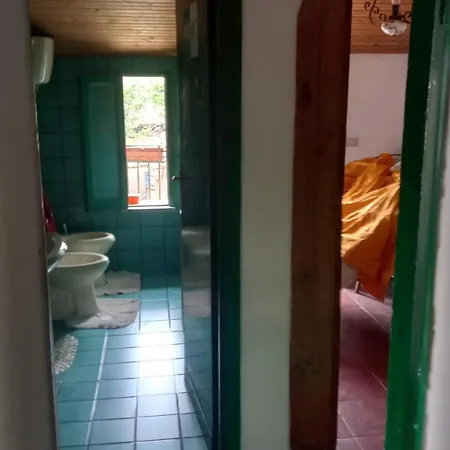 Calabria Collina Antico Casale Con Giardino Bio Naturale Self Service Attrezzato